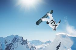 开云平台-范戴克持续制造杀伤，日本对阵奥地利战术博弈中的唯一性