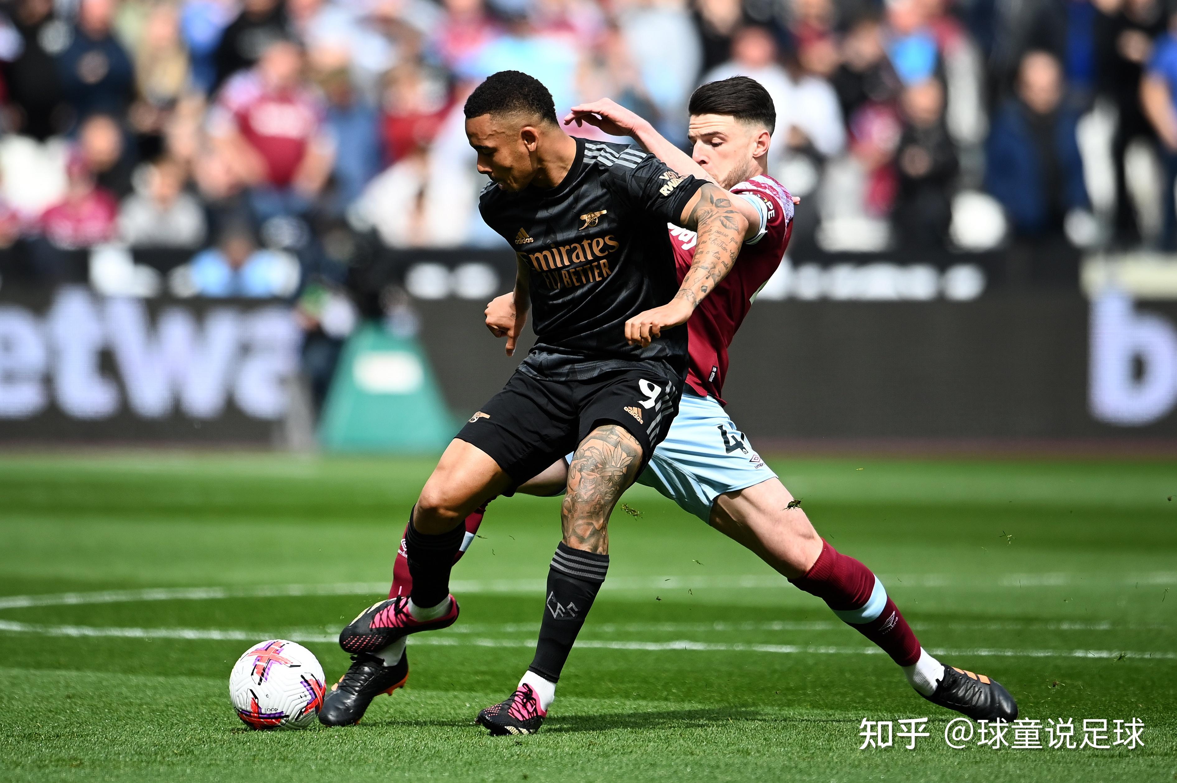 包含部分英超球队考虑引进新外援，以备战下赛季比赛的词条