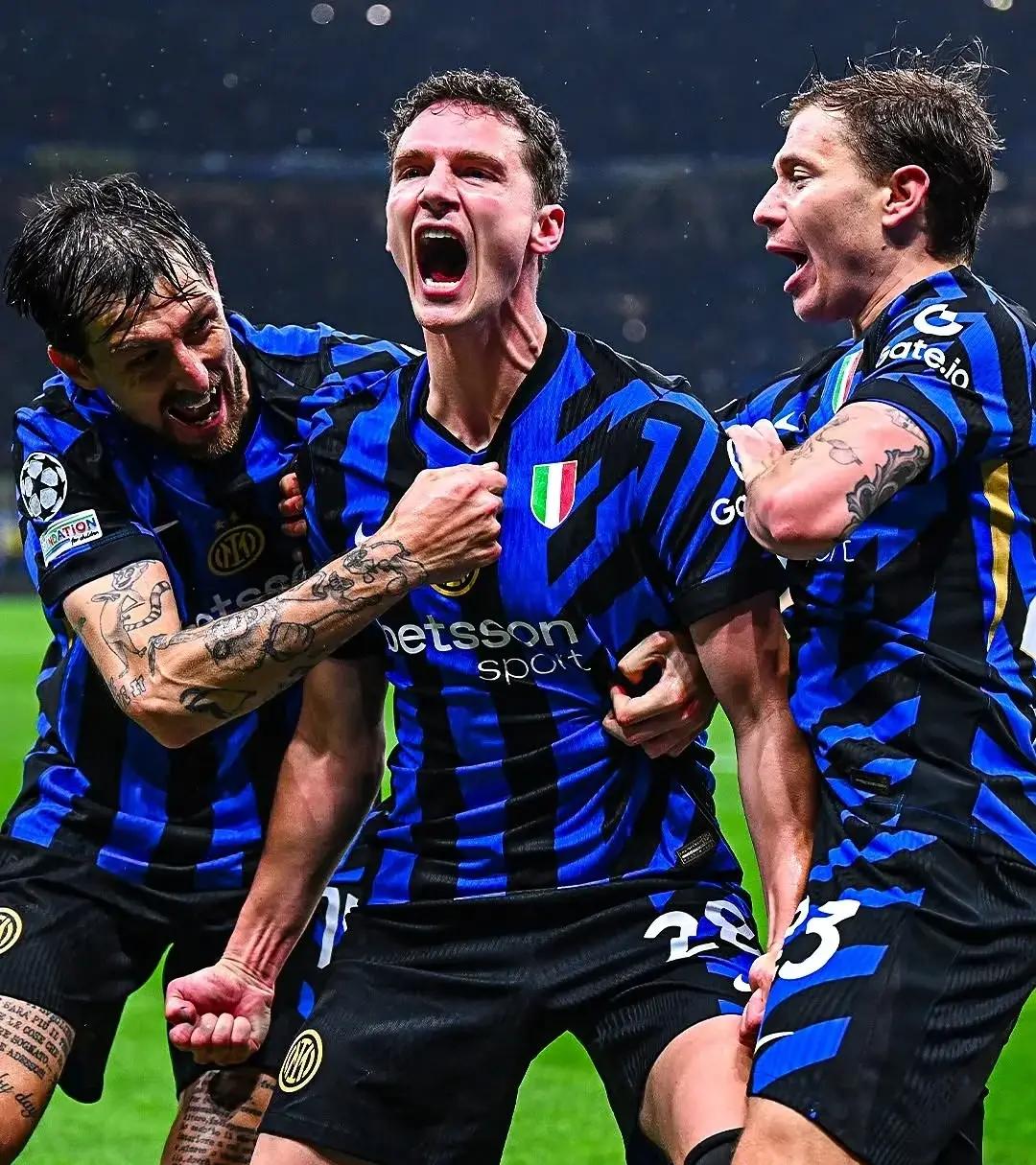 意大利国脚集结备战,备受球迷期待 意大利国脚集结备战,备受球迷期待