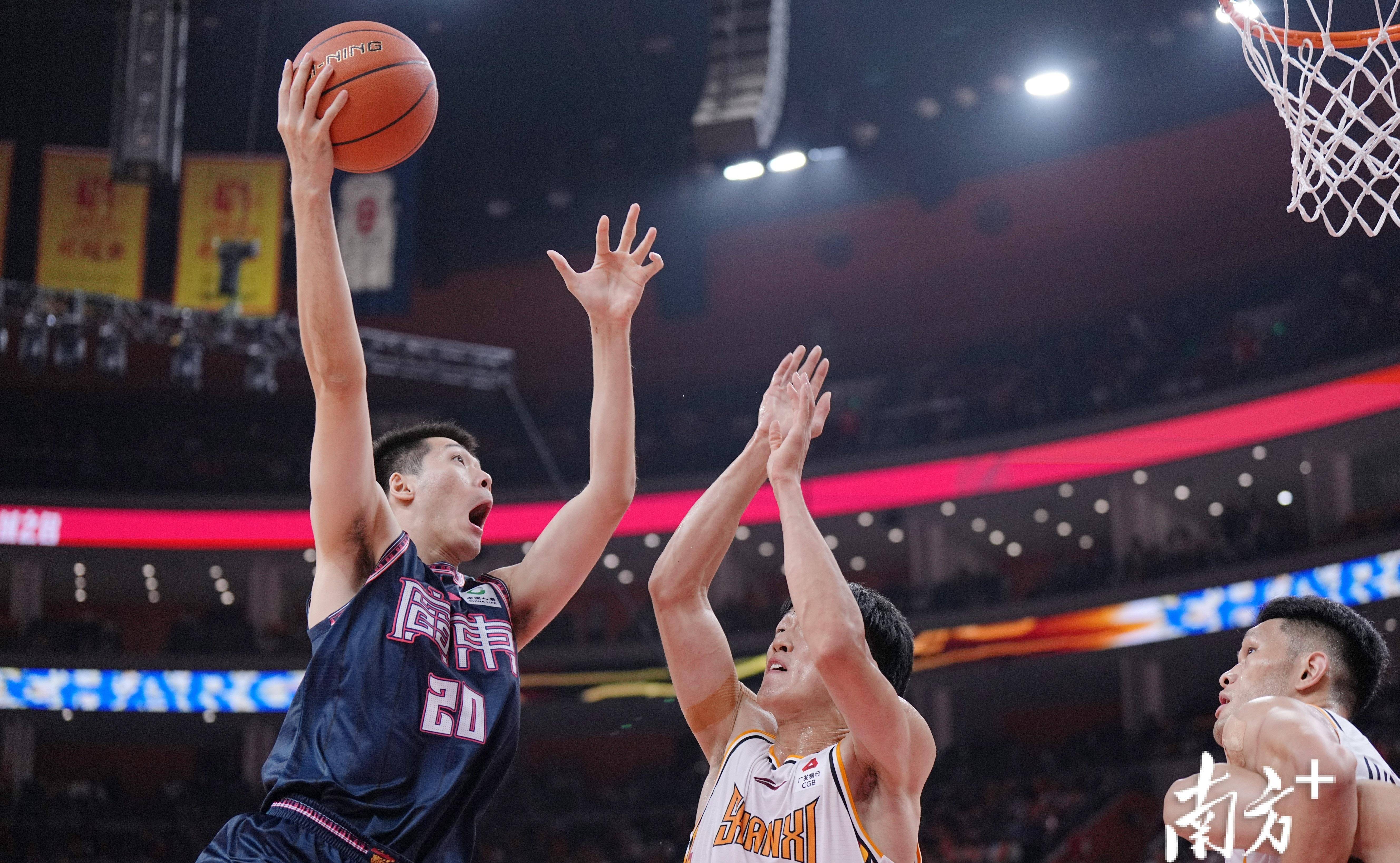 周琦表现抢眼,助力球队赢得胜利的简单介绍 周琦表现抢眼,助力球队赢得胜利的简单介绍