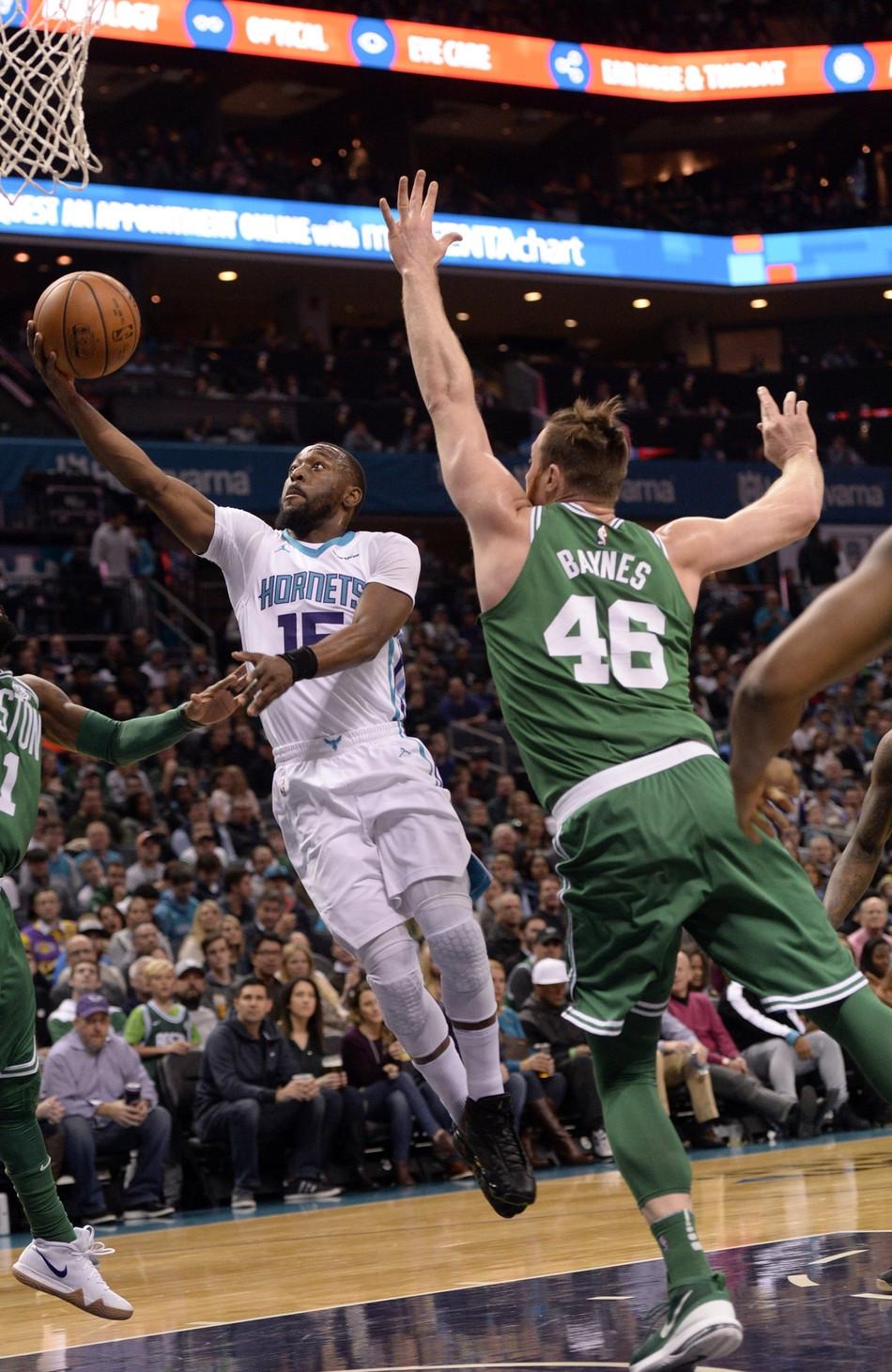 人客场击败黄蜂，联手豪取七连胜的简单介绍