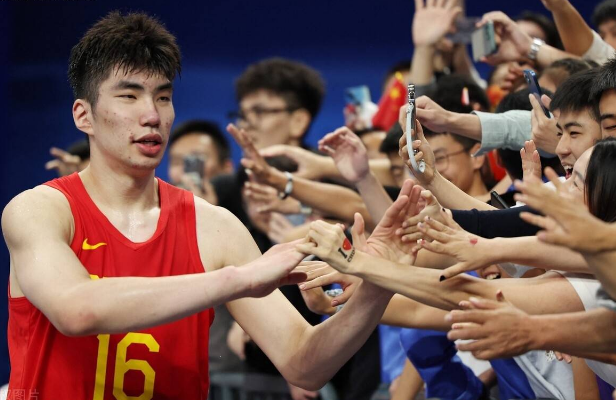 浙江男篮青年队员崭露头角，成为球队的新希望