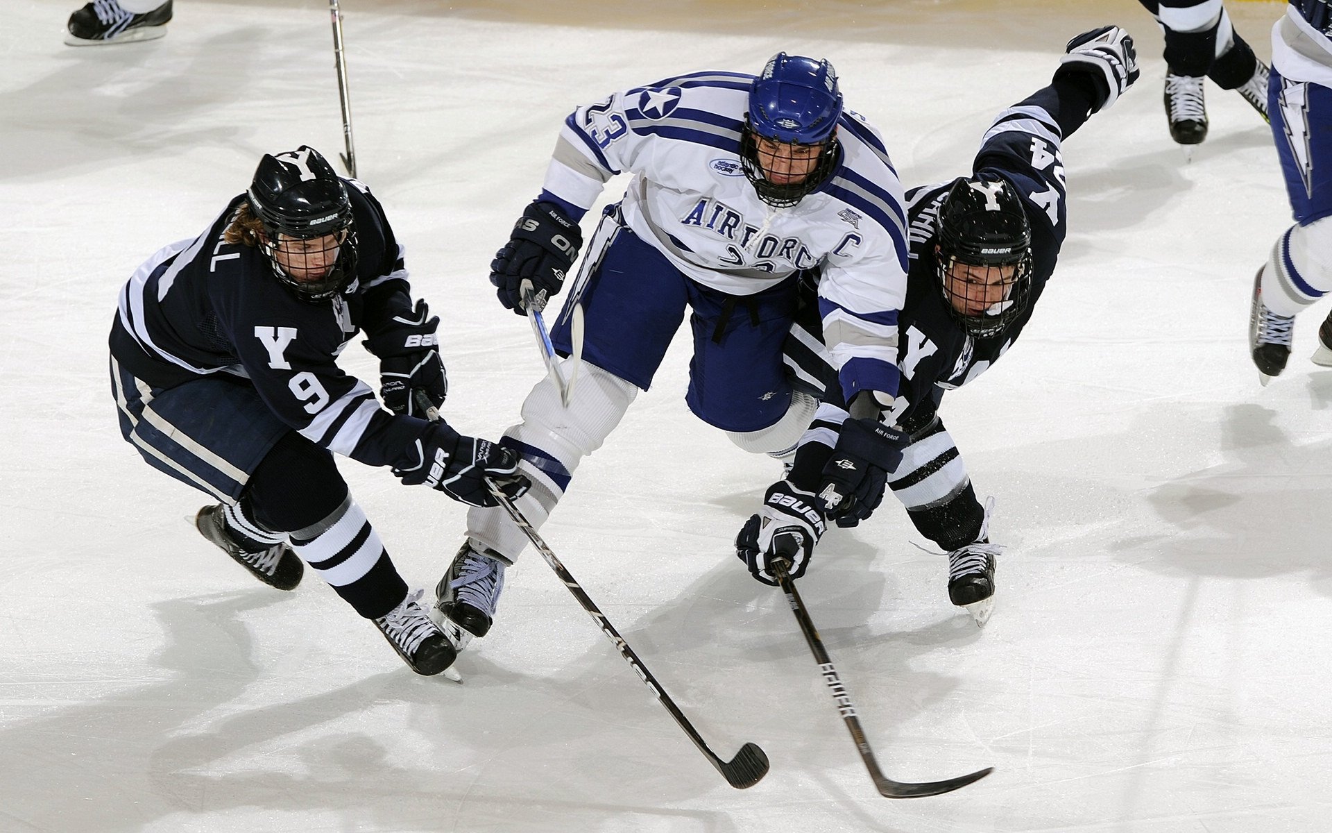 C罗拉满评分却成绝杀背景板，比利亚雷亚尔的暗夜突袭与足球的残酷诗意