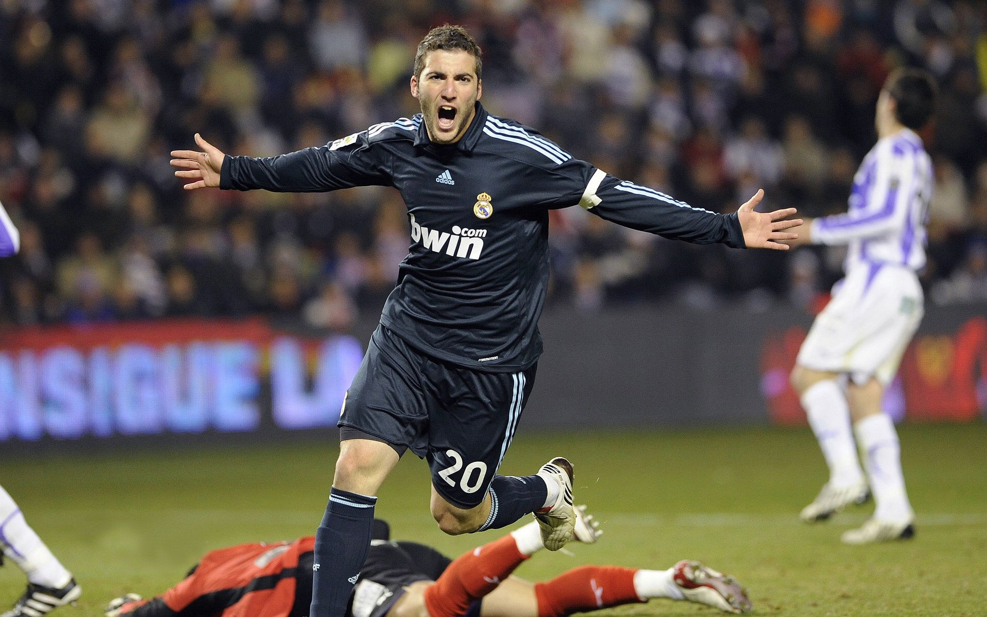 京粤大战的关键先生，小贾伦如何改写CBA历史